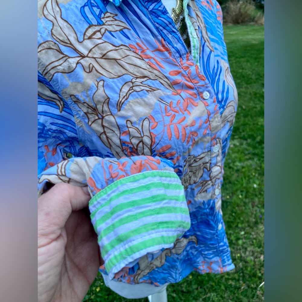 J. McLaughlin Tropical Print Button-Down Shirt in Blue & Orange Resort Luxury - Picture 3 of 16